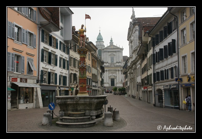 32 Hauptgasse et sa fontaine